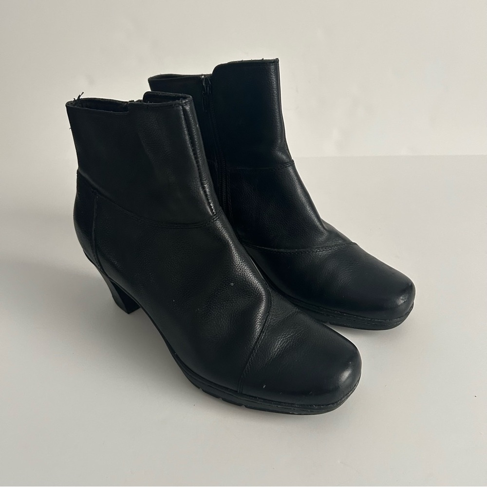 Clarks Black Boots | Size 9